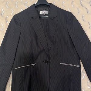 Le Suit Black with White pinstripes, Size 14
